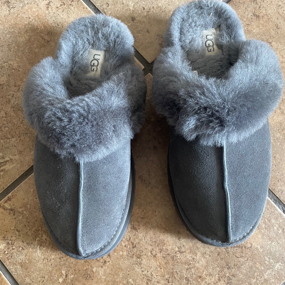 Ugg Disquette size 9